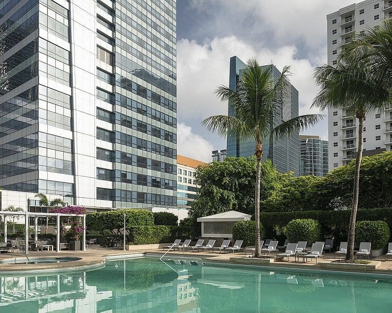 four seasons miami pool terrace