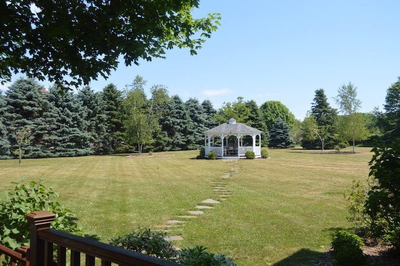 coffey house bed and breakfast backyard east marion ny