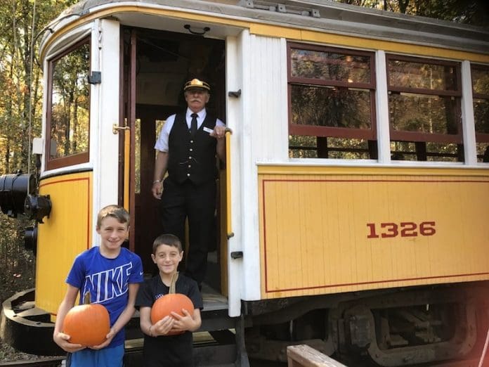 connecticut trolley museum pumpkin patch trolley rides visit ct halloween