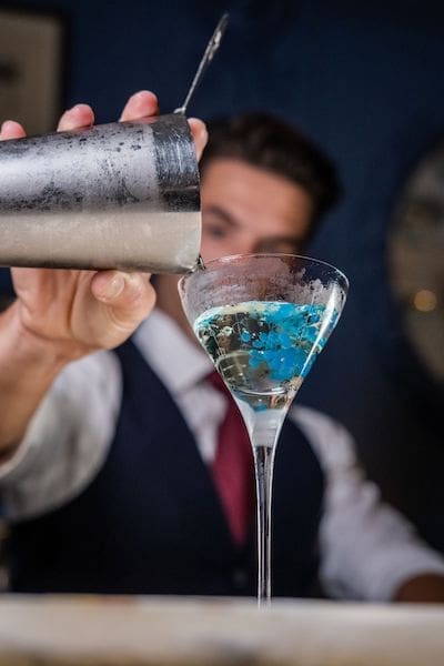 the berkeley london blue bar cocktail pour