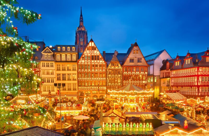 Christmas market in Frankfurt at night