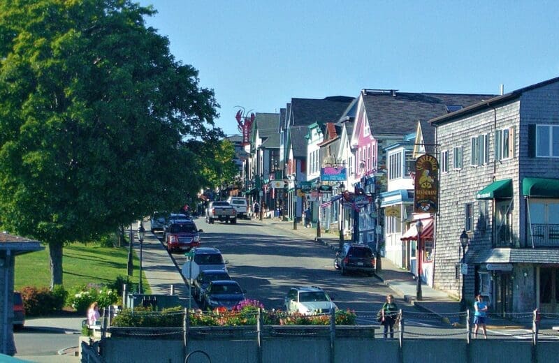 bar harbor maine street summer