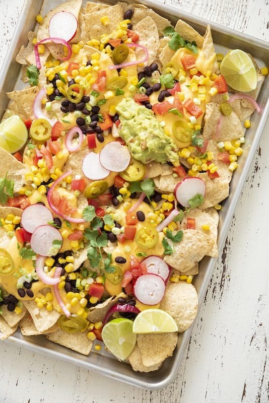 vegetarian sheet pan nachos