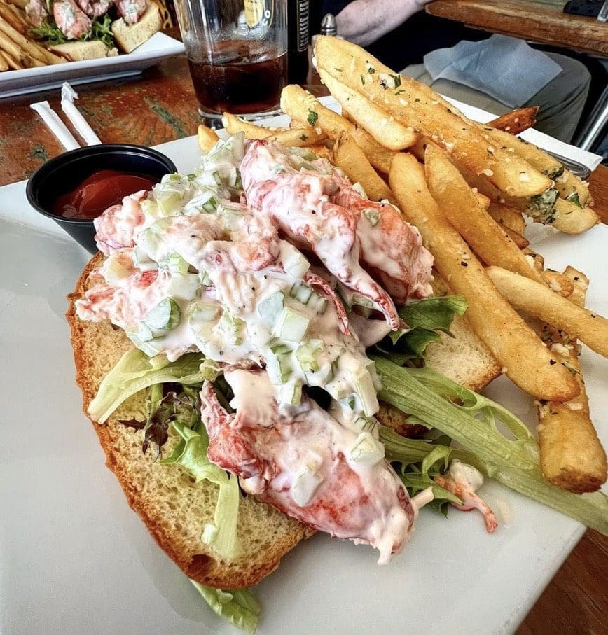 love lane kitchen lobster roll