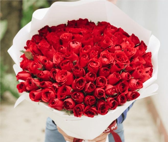 red roses bouquet