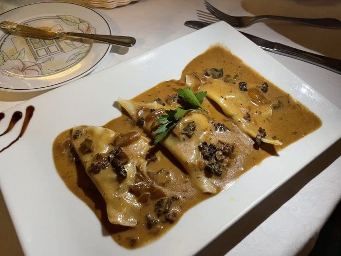 Ravioles de Foie Gras, L’Auberge.