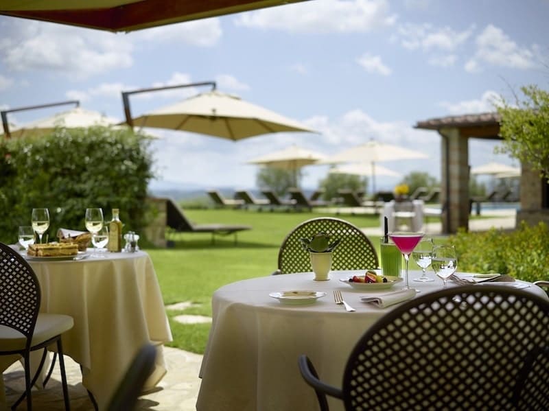 al fresco pool bar