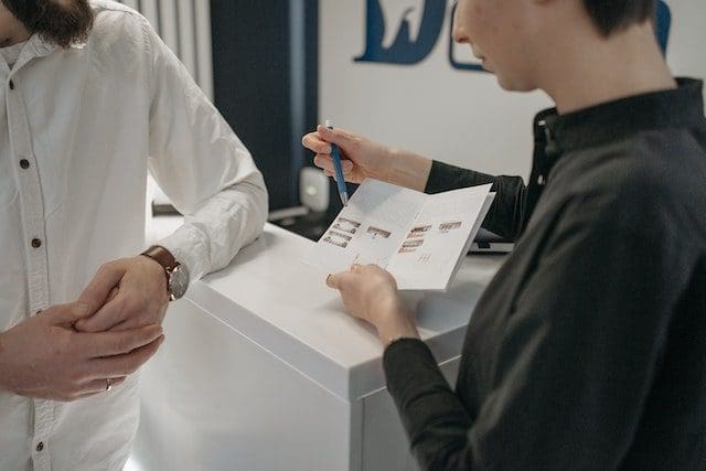 review graphic work brochure