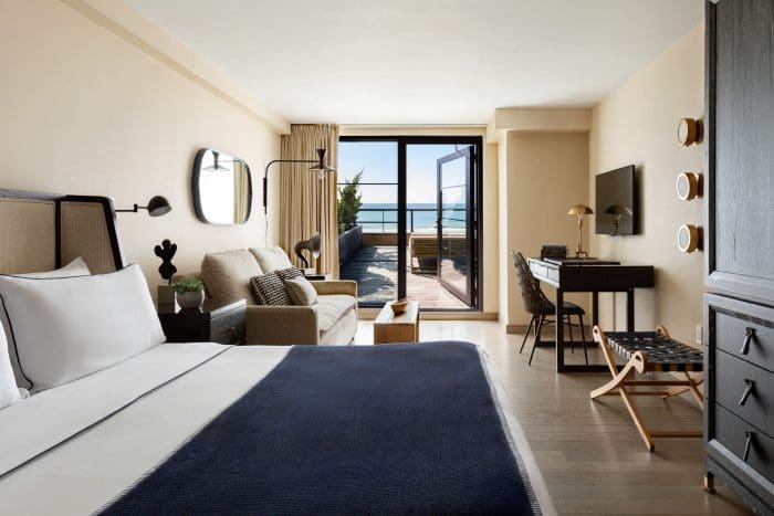Gurney's Montauk Room