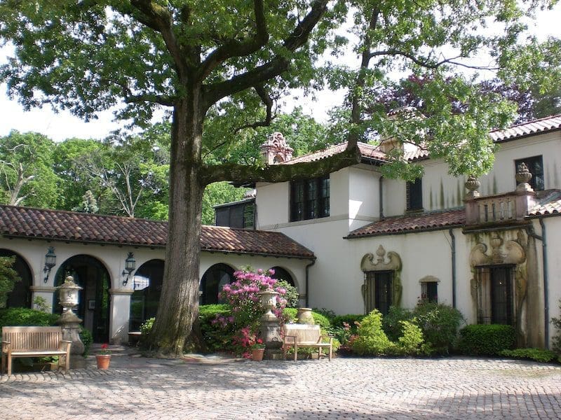 vanderbilt museum courtyard long island gold coast mansion