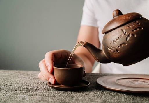 pouring tea relaxation