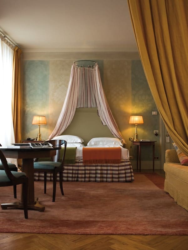 ROMANTIC JR SUITE